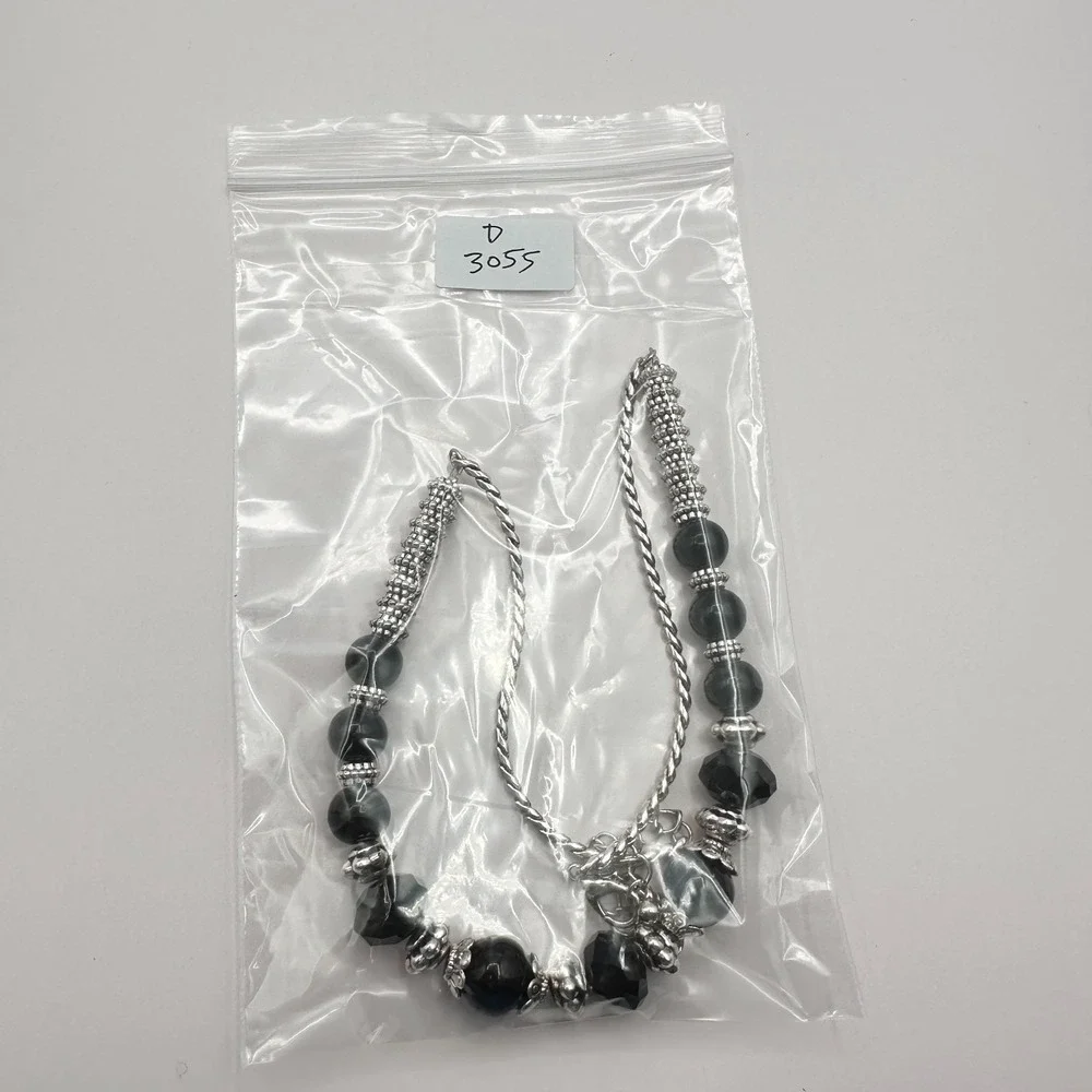 Vintage 90s Black Beaded Silver Tone Necklace Boho Classic Fashion Jewelry Boho